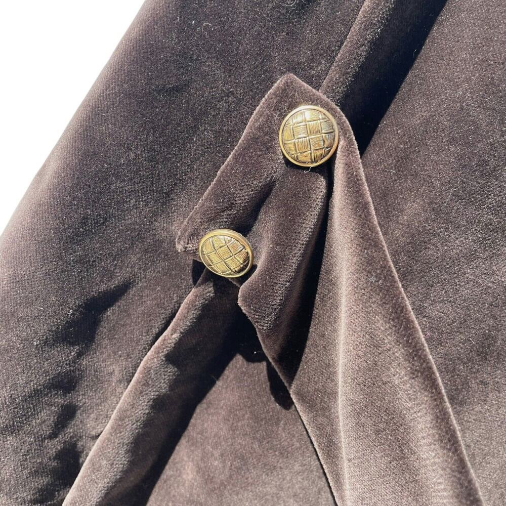 Vintage 50s 60s Chocolate Brown Velvet Cape Gold Tone Buttons Lined OSFM Fall - Picture 7 of 10